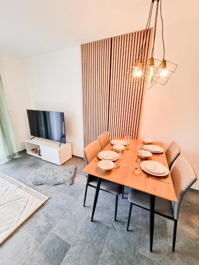 באד אייבלינג Orangehome: Waldlichtung - Zentral Zwischen Therme Und Stadtmitte מראה חיצוני תמונה