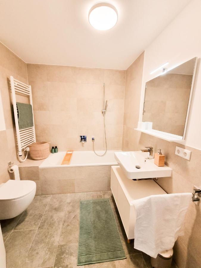 באד אייבלינג Orangehome: Waldlichtung - Zentral Zwischen Therme Und Stadtmitte מראה חיצוני תמונה
